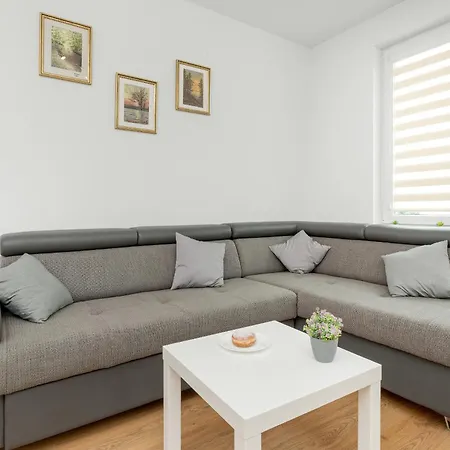 Sloneczny Balkon Z Parkingiem By Renters Apartment *