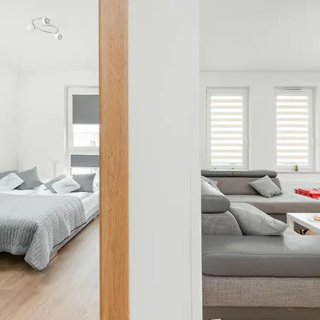 Sloneczny Balkon Z Parkingiem By Renters Apartment *