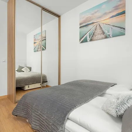 Apartment Sloneczny Balkon Z Parkingiem By Renters