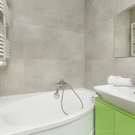 Sloneczny Balkon Z Parkingiem By Renters Apartament *